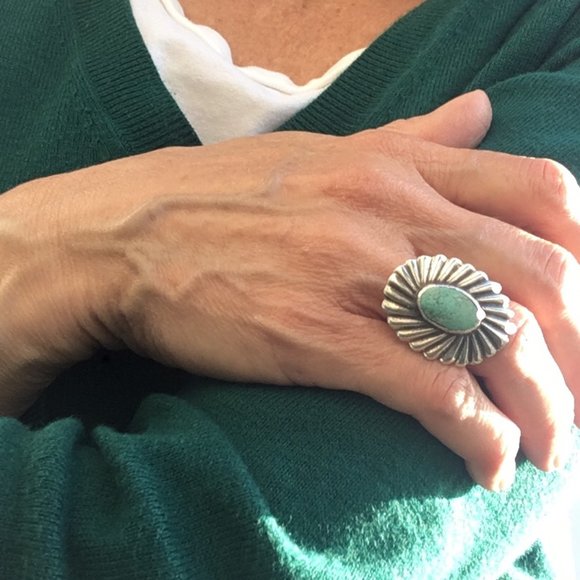 Meet your Posher, Kathleen - Picture 2 of 2